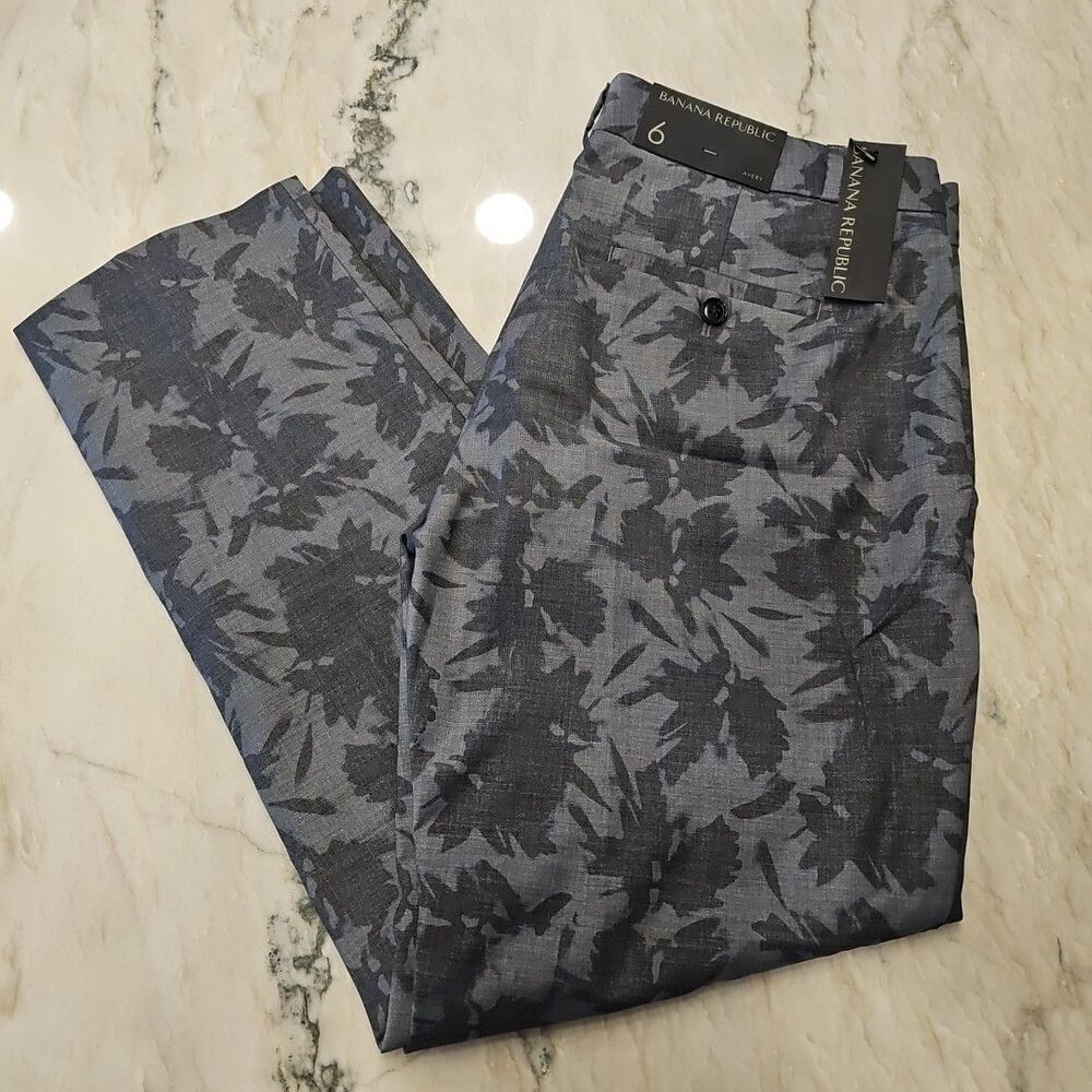 Banana Republic Womens Avery Gray Leaf Print Straight Leg Pants Ankle Size 6 NEW